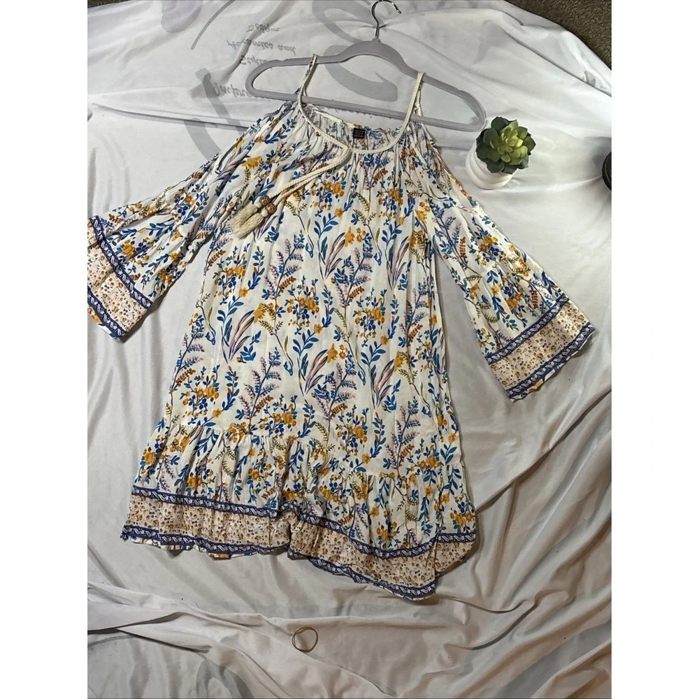 Shein White Floral Knee Length Dress Size Small - Picture 4 of 4